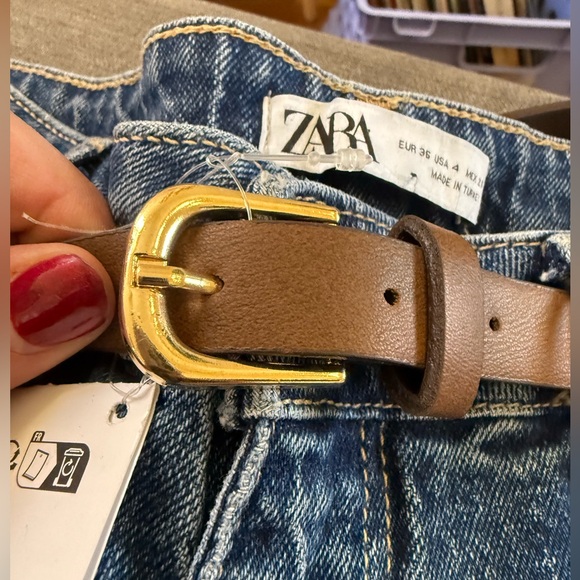 Wide Leg Jeans w/ Belt - Picture 3 of 7